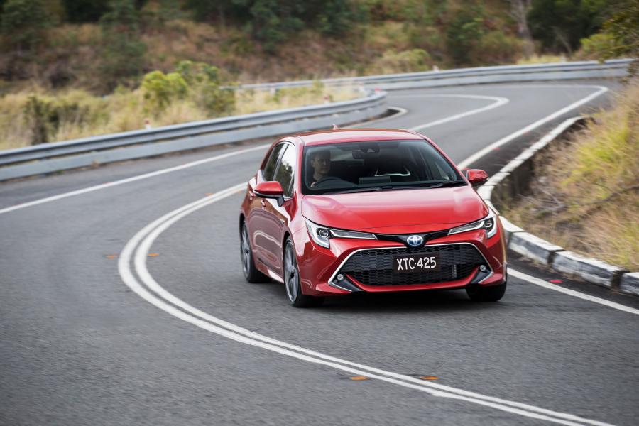  Toyota Corolla ZR Hybrid 2018 года  (AU) (фото 10 из 30)